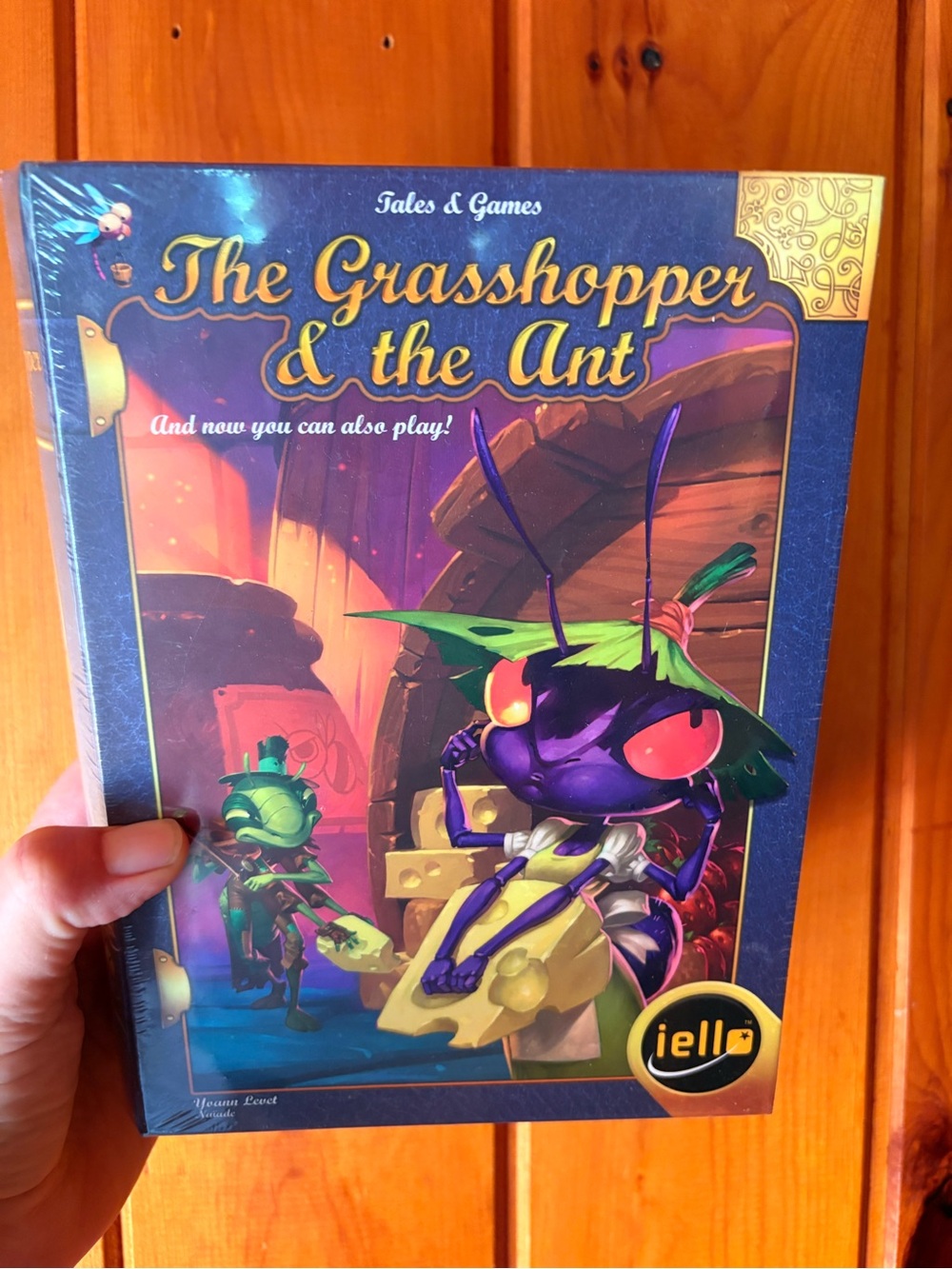 Iello The Grasshopper & the Ant Board Game - new